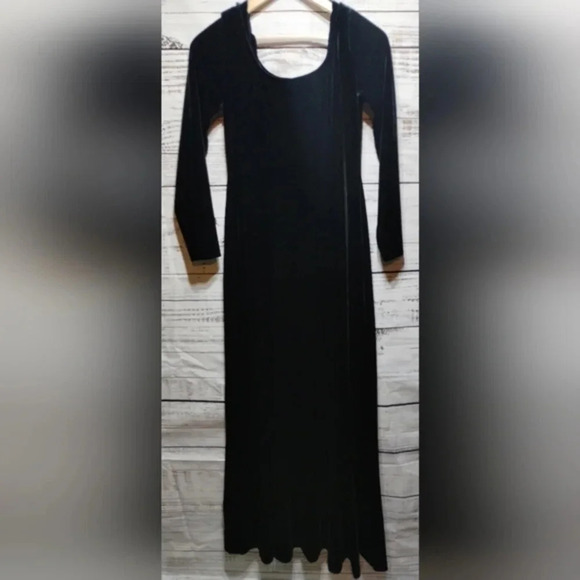 Nightway Velvet Dress in Black Velvet size 6 Vintage Formal Maxi Witchy Goth - Picture 6 of 6